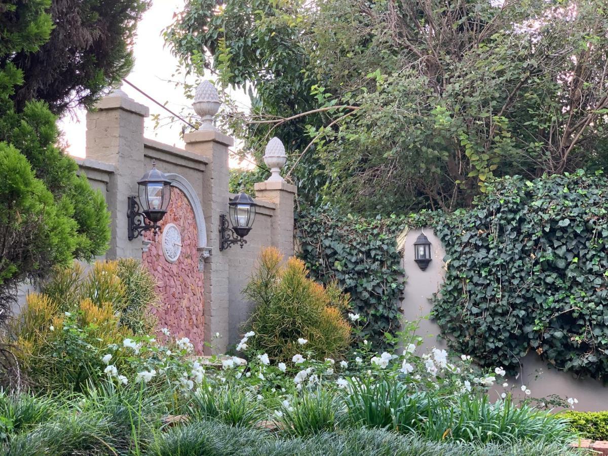 Villa Lugano Guesthouse Johannesburg Kültér fotó